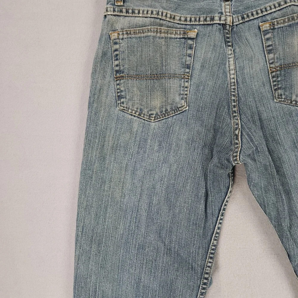 Genuine Wrangler Relaxed Fit Straight Jeans Men's 31x30 Blue Faded Distressed - Picture 15 of 15